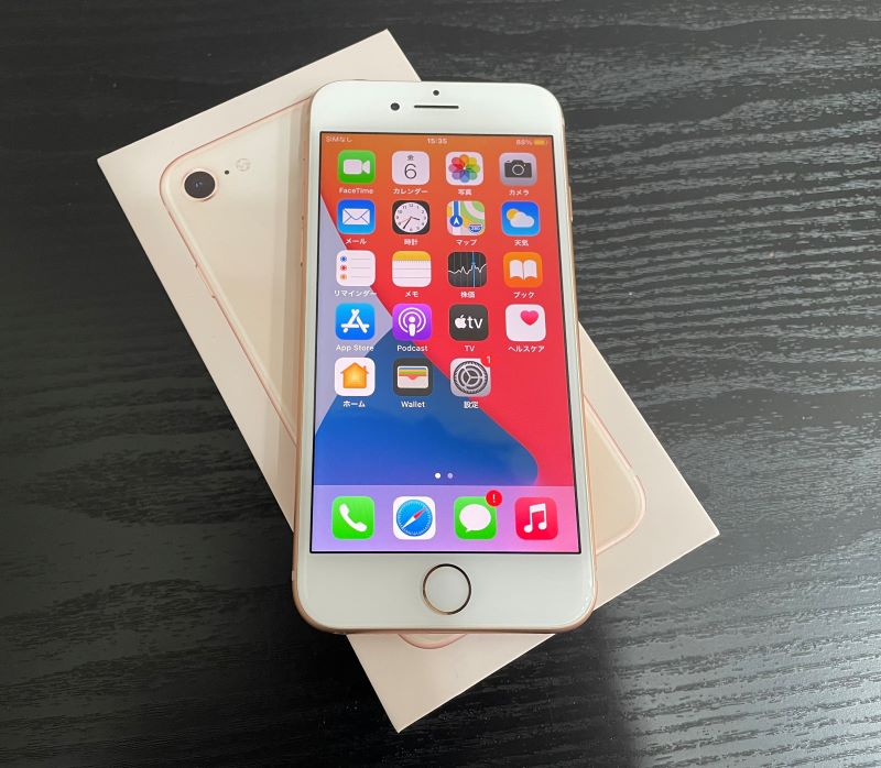 定番限定SALE【美品】Apple iPhone8 64GB ピンクゴールド SIMロック解除済 スマートフォン本体
