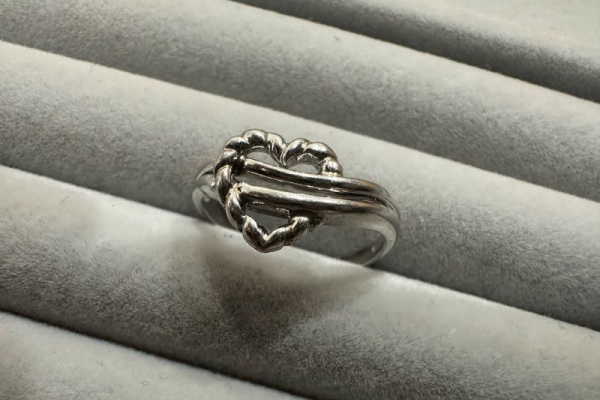 プラチナのリング(指輪)